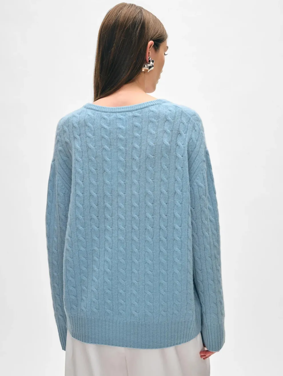 White + Warren - Cashmere Featherweight Cable Vneck
